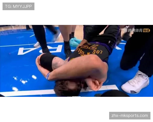 湖人里夫斯腹斜肌二级拉伤 与东契奇同时缺阵锋线告急